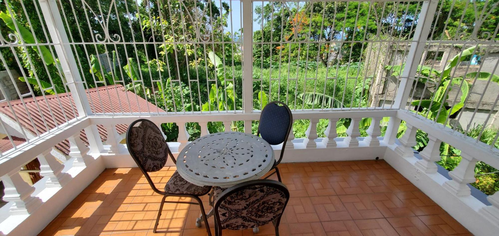 Little Shaw Park Guest House Ocho Rios Bagian luar foto