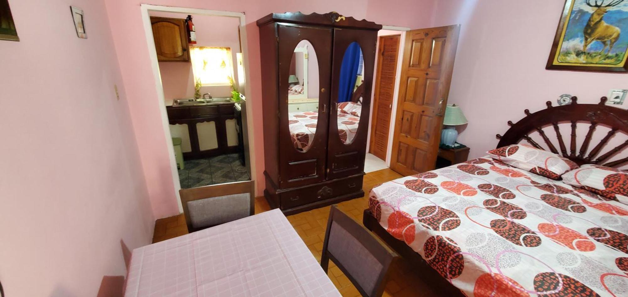 Little Shaw Park Guest House Ocho Rios Bagian luar foto
