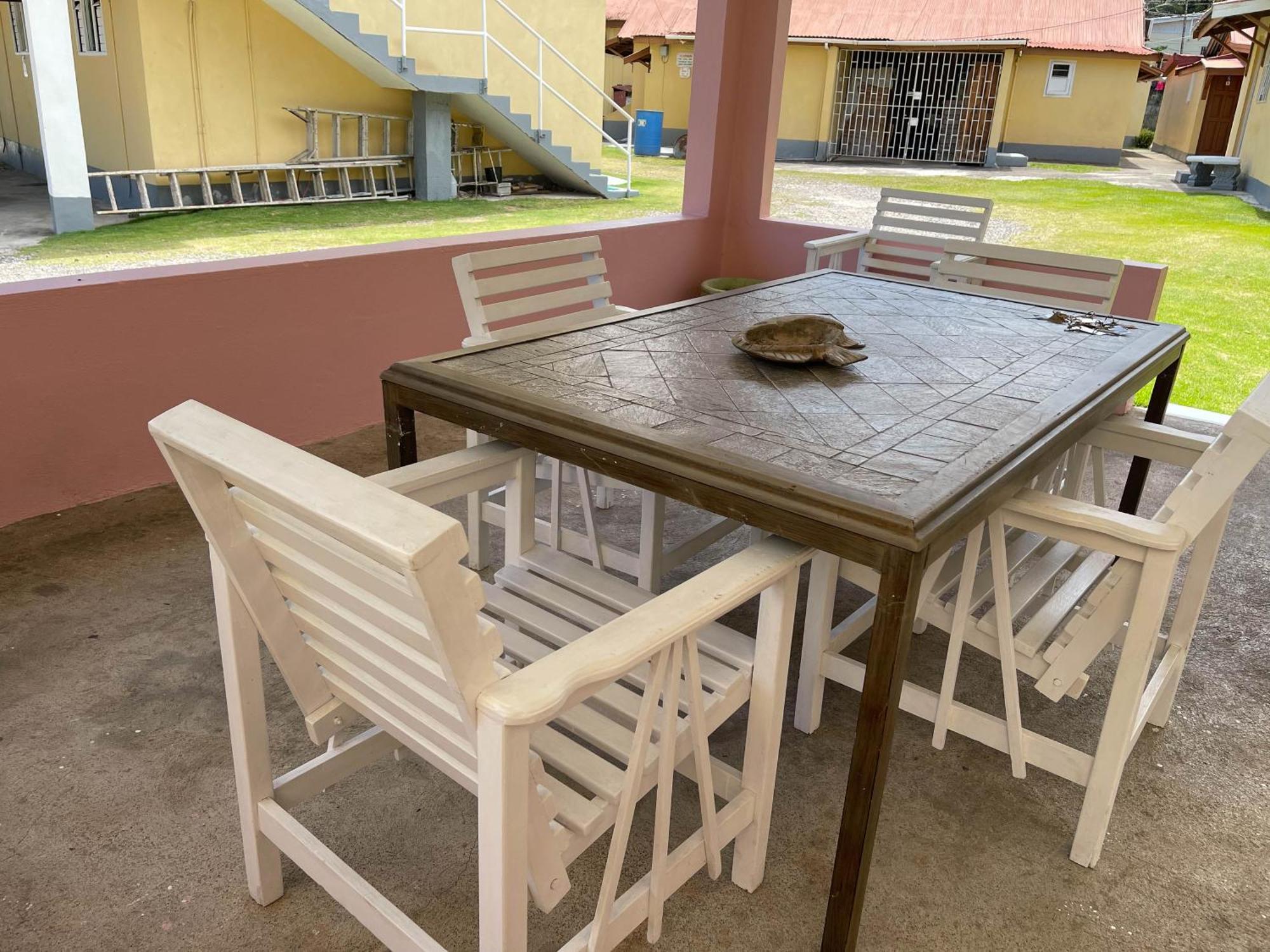 Little Shaw Park Guest House Ocho Rios Bagian luar foto